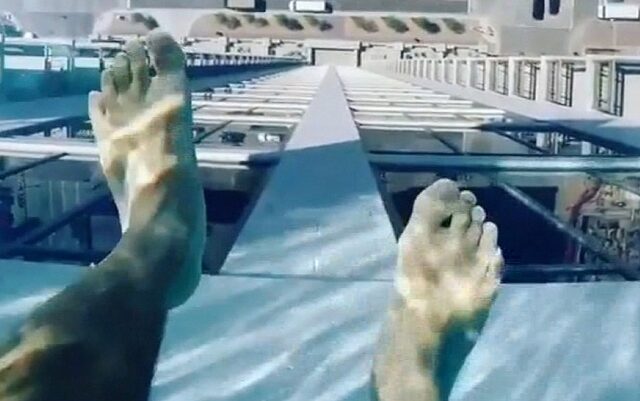 Θα τολμούσες να κολυμπήσεις σε αυτή την πισίνα-θρίλερ;