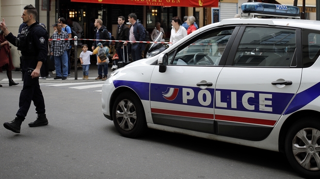 Γαλλία: Αυτοκίνητο έπεσε σε τέμενος στη Λιλ
