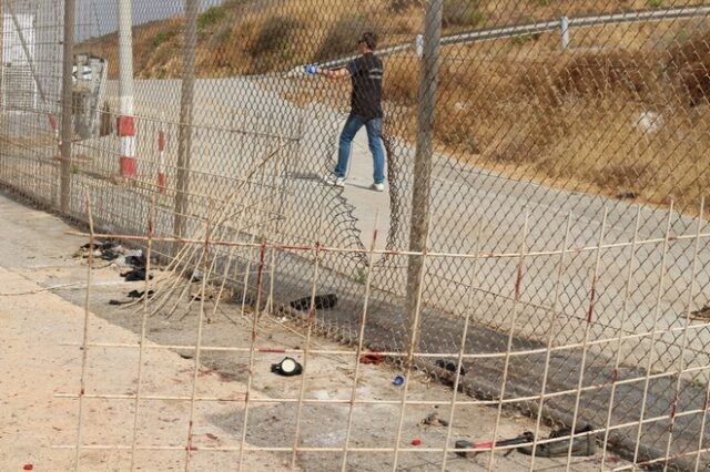 Ισπανία: Μετανάστες σκαρφάλωσαν σε συρματόπλεγμα έξι μέτρων και μπήκαν στη Θέουτα
