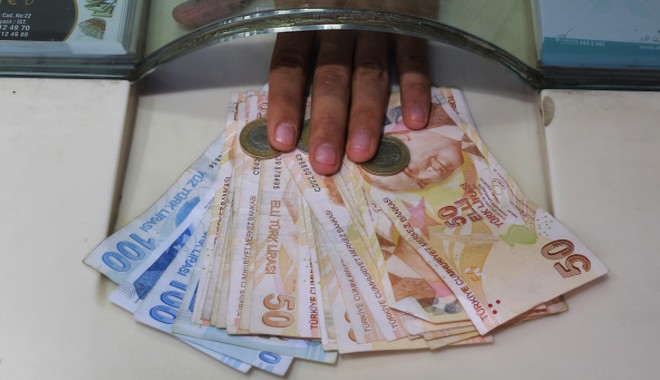 Τουρκική λίρα: Ενισχύεται με μείωση φορολογίας στις τραπεζικές καταθέσεις σε τουρκικό νόμισμα