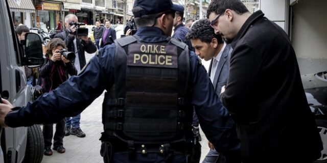 Ερντογάν: Να επέμβει η Interpol για τους “8”