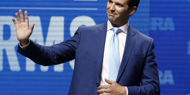 Παραδοχή Τραμπ: Ο γιος μου ζήτησε πληροφορίες για την Κλίντον από Ρωσίδα δικηγόρο