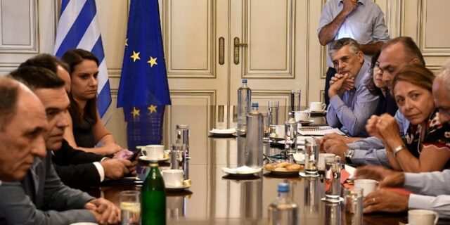 Συνάντηση Τσίπρα με κατοίκους των πληγεισών περιοχών: Κανένας και τίποτα δεν θα ξεχαστεί