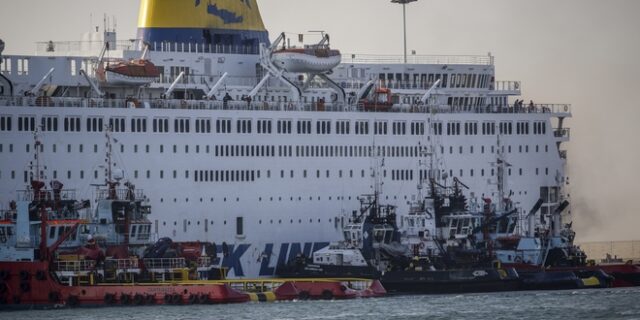 Άνοιξε ο καταπέλτης του “Ελευθέριος Βενιζέλος”- Δύσκολη η φωτιά αναφέρει ο αρχηγός της Πυροσβεστικής