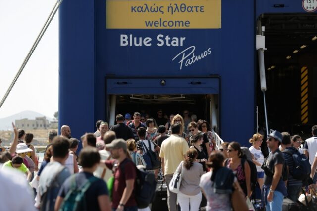 Δεμένα τη Δευτέρα τα πλοία στα λιμάνια – Το αδιαχώρητο στον Πειραιά