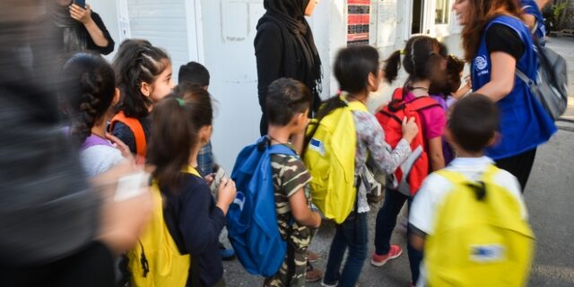 Χίος: Έντονες αντιδράσεις για το εξώδικο γονέων κατά της εκπαίδευσης προσφυγόπουλων