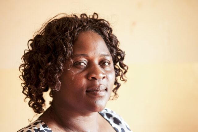 Κλείνοντας την πόρτα στην ενδοοικογενειακή βία – Η ζωή της Tiwonge