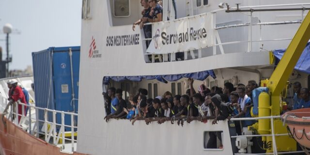 Η ελβετική κυβέρνηση δεν δίνει σημαία στο Aquarius