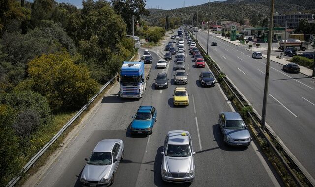 Κορονοϊός: Αναστέλλονται οι εξετάσεις των διπλωμάτων οδήγησης