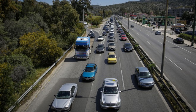 Κορονοϊός: Αναστέλλονται οι εξετάσεις των διπλωμάτων οδήγησης