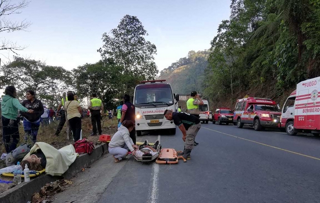 Ισημερινός: 12 νεκροί σε τροχαίο με λεωφορείο