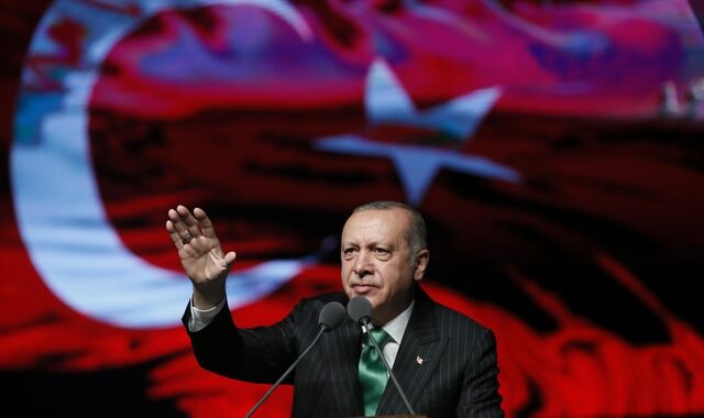 Μήνυμα Ερντογάν σε Μέρκελ: Να αφήσουμε πίσω μας τα παλιά