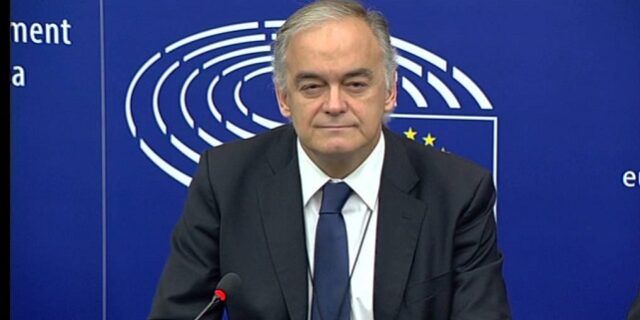 Πονς προς Τσίπρα: Σας βλέπω αλλαγμένο, κάνετε θετικά βήματα αλλά χρειάζονται και άλλα