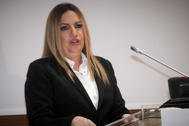 Γεννηματά: Τα Χριστούγεννα ας ζεστάνουν τις καρδιές μας με αγάπη και αισιοδοξία ιδιαίτερα για τα παιδιά
