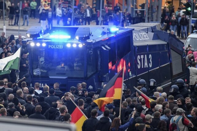 Γερμανία: Εννέα τραυματίες σε συγκρούσεις ακροδεξιών με αντιφασίστες διαδηλωτές