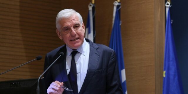Στη Βουλή δυο δικογραφίες για τον Γιάννο Παπαντωνίου
