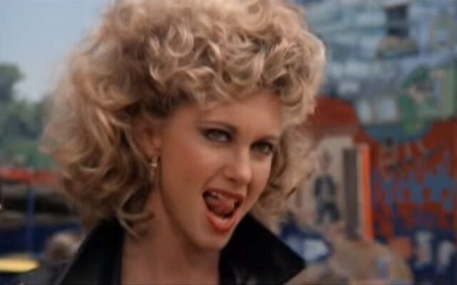 Απομυθοποίηση; 10 πράγματα στην ταινία “Grease” που μόνο οι ενήλικες προσέχουν