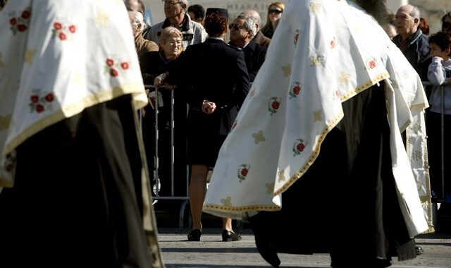 Οι μισθοί του Αρχιεπίσκοπου, Μητροπολιτών και ιερέων – Πόσοι είναι συνολικά