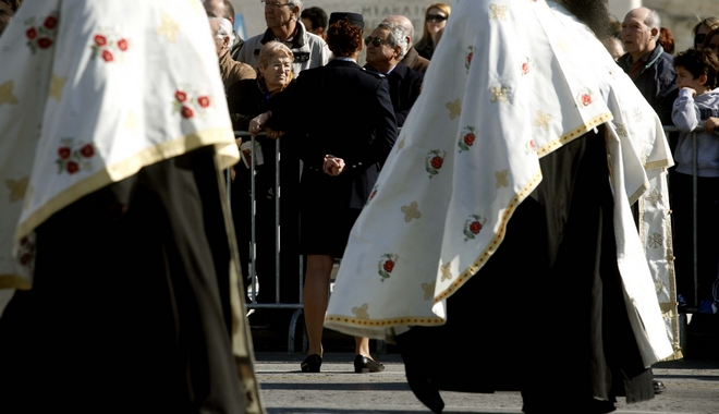 Οι μισθοί του Αρχιεπίσκοπου, Μητροπολιτών και ιερέων – Πόσοι είναι συνολικά