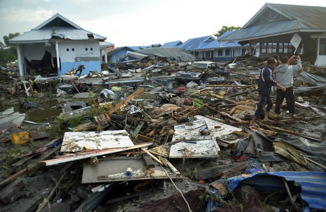 Τσουνάμι στην Ινδονησία: Στους 832 ο αριθμός των νεκρών – Έκκληση για διεθνή βοήθεια