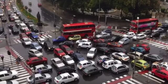 Μην σου τύχει: Το απόλυτο κυκλοφοριακό κομφούζιο