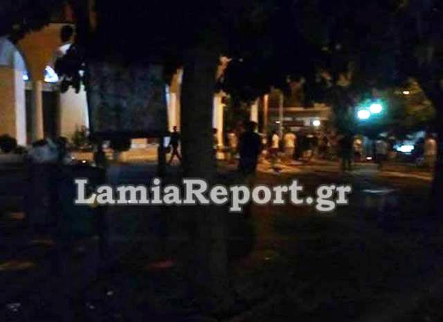 Άγριο ξύλο στο κέντρο της Λαμίας – Άνοιξαν κεφάλια