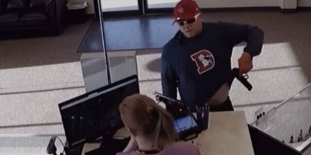 Ο πιο αδέξιος ληστής όλων των εποχών επί το έργον