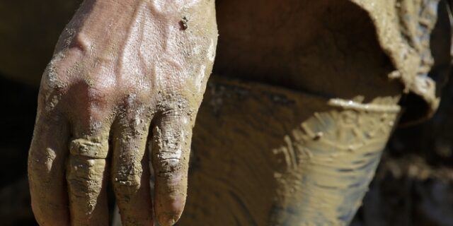 Τι σημαίνει η λέξη μανγκούτ και ποιος βαπτίζει τελικά τους τυφώνες;