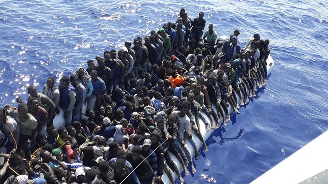 Κράτηση των μεταναστών σε πλοία προτείνουν Αυστρία και Ιταλία
