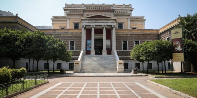 Συνελήφθησαν δύο γυναίκες για τους βανδαλισμούς στα μουσεία – Ετοίμαζαν “χτύπημα” στην Παλιά Βουλή