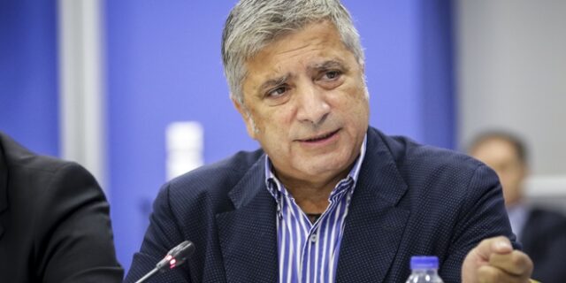 Για “λαϊκισμό και ψέματα” εγκαλεί τη Ρένα Δούρου ο Γιώργος Πατούλης