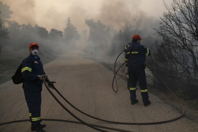 Σε εξέλιξη φωτιά στην Σέτα Εύβοιας – Μεγάλη κινητοποίηση