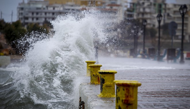 Καιρός: Πού θα χτυπήσει ο κυκλώνας “Ζορμπάς” – Άνεμοι 10 μποφόρ, βροχές και καταιγίδες