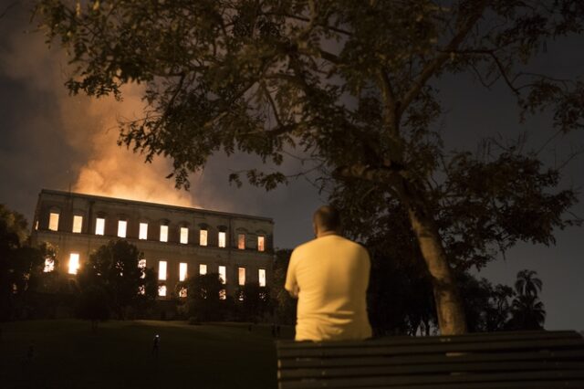 Φωτιά στο Εθνικό Μουσείο του Ρίο: Θρήνος, οργή και ερωτηματικά μετά την καταστροφή