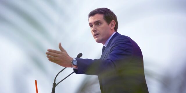Παραιτήθηκε ο Ριβέρα μετά την κατάρρευση των Πολιτών