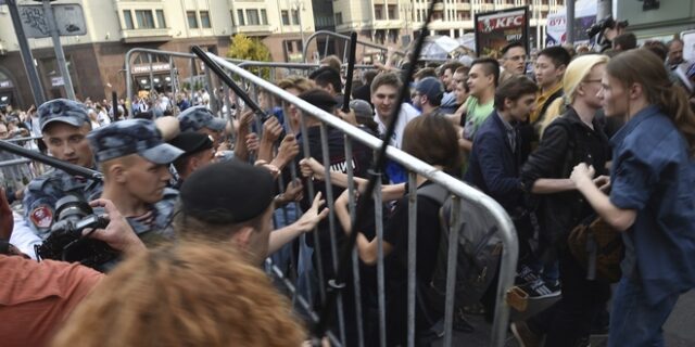 Μαζικές συλλήψεις στις συγκεντρώσεις για το ασφαλιστικό στη Ρωσία
