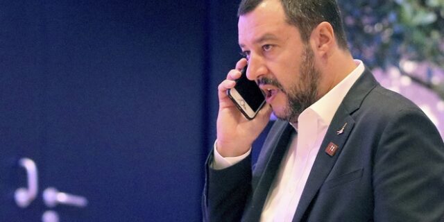 Διαψεύδει τον Γερμανό υπουργό εσωτερικών ο Σαλβίνι