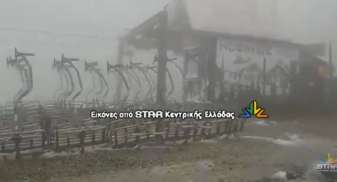 Χιόνι στο Βελούχι, στο μηδέν το θερμόμετρο