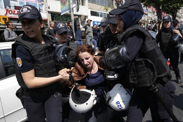 Δεν σταματούν οι συλλήψεις στην Τουρκία, πάνω από 200 σε μία εβδομάδα