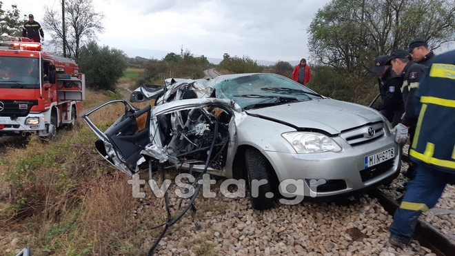 Τροχαίο με τρένο: Η προσπέραση στη σιδηροδρομική διάβαση στοίχισε τη ζωή στην καθηγήτρια