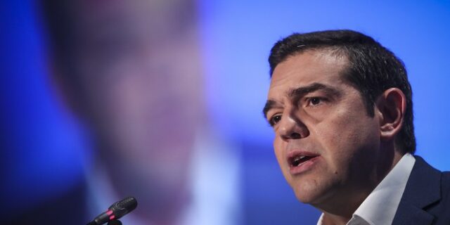Γιατί ο πρωθυπουργός αντιπολιτεύεται τον Μητσοτάκη