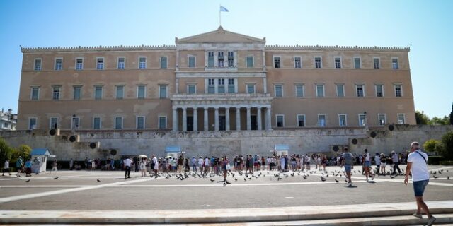 Τι προβλέπει ο Προϋπολογισμός του 2019 – Ελαφρύνσεις 1,2 δις