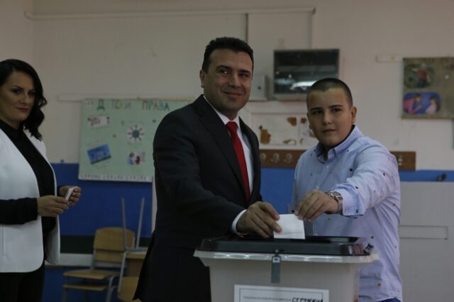 Δημοψήφισμα στα Σκόπια: Ψήφισε ο Ζόραν Ζάεφ