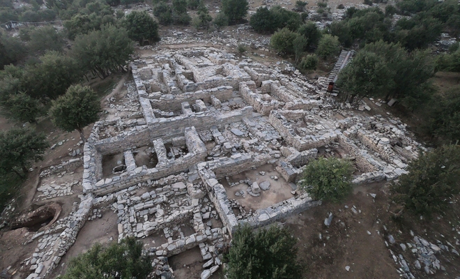 Κρήτη: Στο φως νέα ευρήματα από το Μινωικό ανάκτορο στη Ζώμινθο