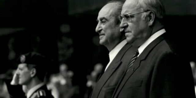 Εκατό χρόνια από τη γέννηση του Κωνσταντίνου Μητσοτάκη: 10+1 αδημοσίευτα ντοκουμέντα της ζωής του