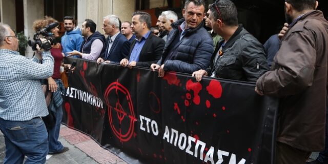 Ομόνοια: Σάρωσαν την περιοχή του κέντρου από την Κρατική Ασφάλεια για τη λήψη υλικών από κάμερες