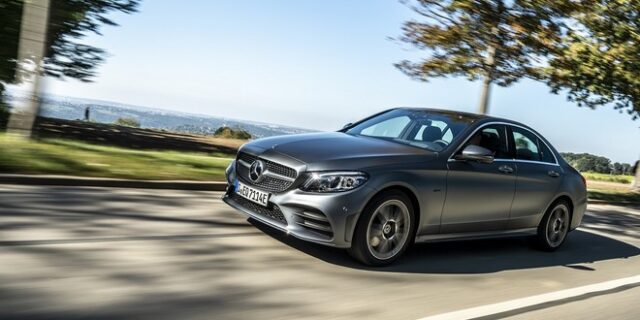 Η Mercedes-Benz επιταχύνει στον δρόμο προς την ηλεκτροκίνηση