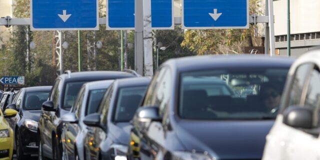 Κίνηση στους δρόμους: Χωρίς ταξί μέχρι το απόγευμα – Πού παρατηρούνται προβλήματα