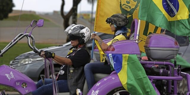 Στις κάλπες οι Βραζιλιάνοι στις πιο πολωμένες και αβέβαιες εκλογές των τελευταίων δεκαετιών