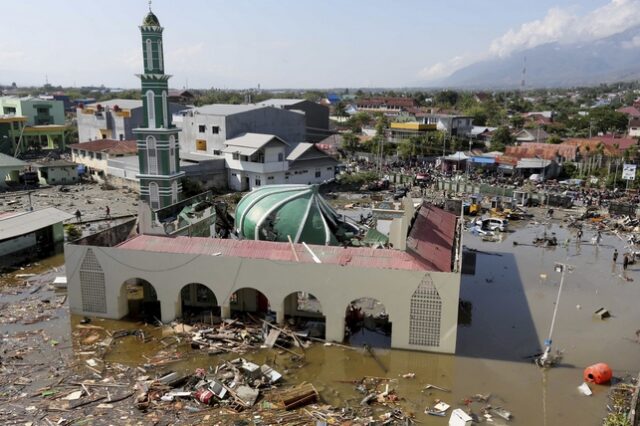 Τραγωδία δίχως τέλος στην Ινδονησία: Λάσπη καταπλάκωσε 34 μαθητές σε εκκλησία – 52 αγνοούνται